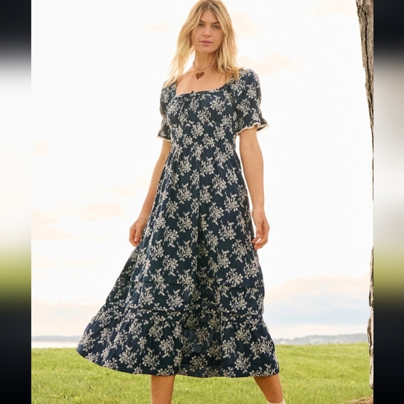 Altar'd State Dresses & Skirts - Altar'd State Boho Embroidered Ditsy Floral Puff Sleeve Tiered Midi Dress L